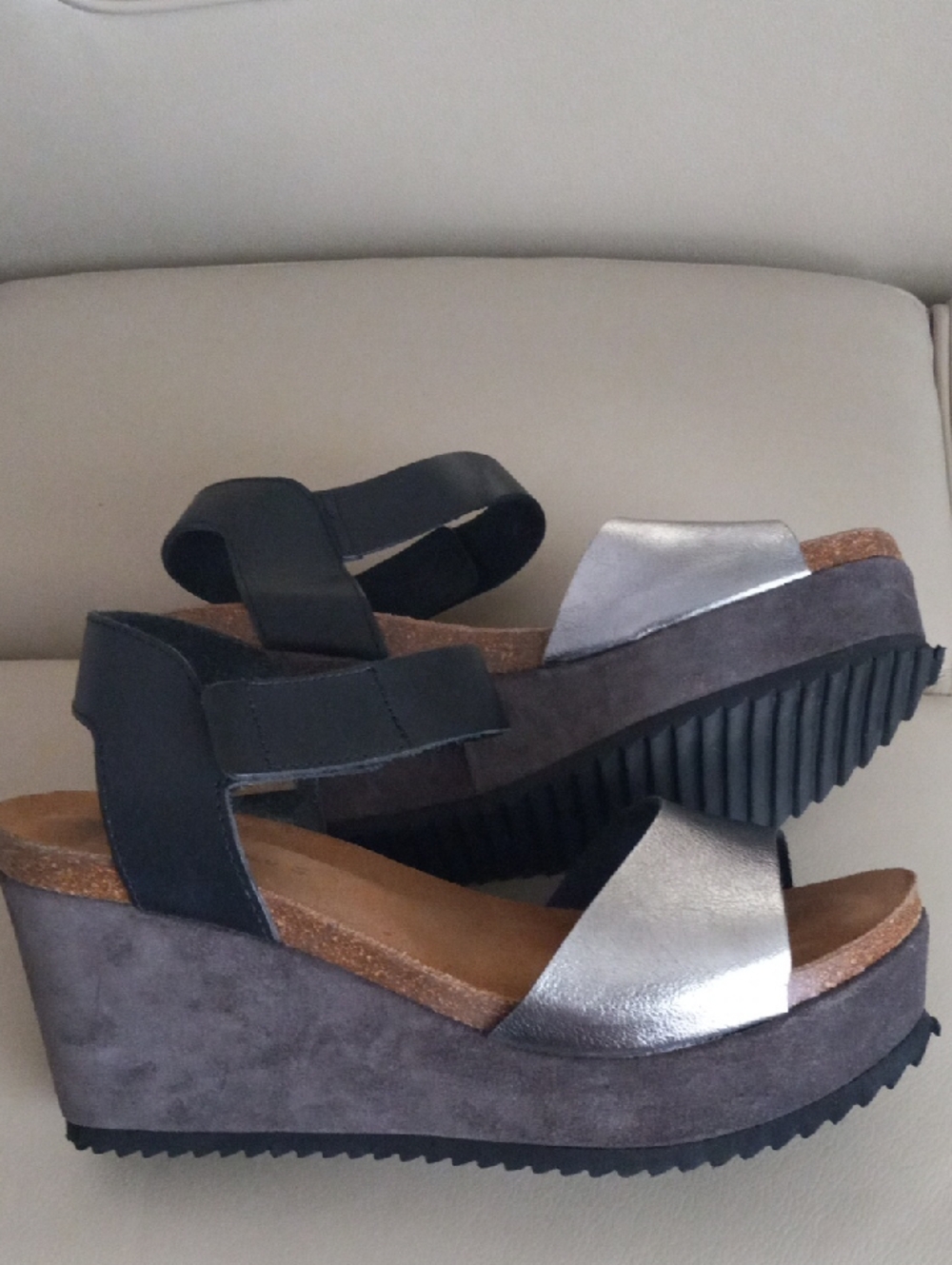 Chocolat Blu Metallic Silver and Black Platform Wedge Sandals Size EU 41